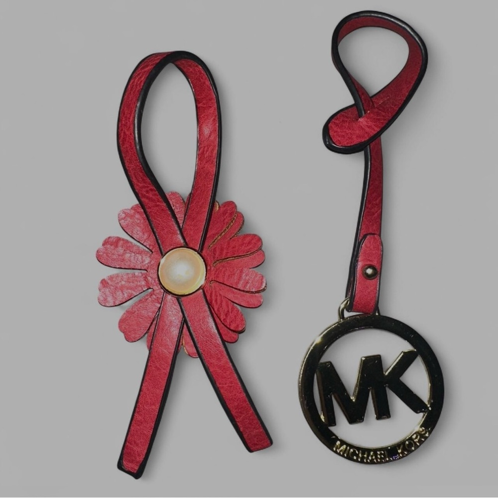 Michael Kors Red Leather Pearl Daisy & Red Signature MK Purse Bag Charm Hangtag